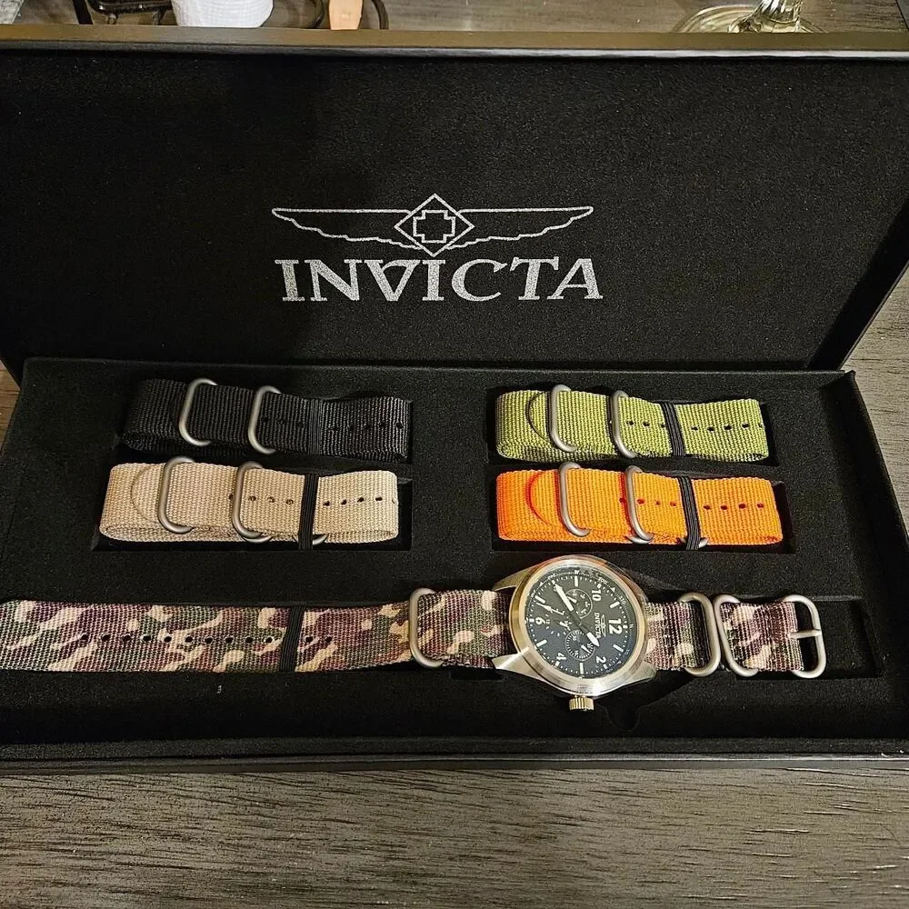 Invicta Men's Navy and Khaki Watch